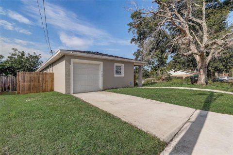 House in Orlando, Florida 3 bedrooms, 139.63 sq.m. № 2109882 - photo 3