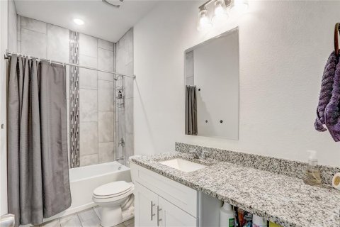 House in Orlando, Florida 3 bedrooms, 139.63 sq.m. № 2109882 - photo 20