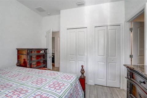 House in Orlando, Florida 3 bedrooms, 139.63 sq.m. № 2109882 - photo 13