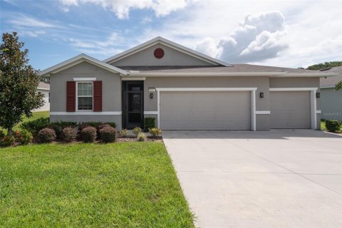 House in Leesburg, Florida 4 bedrooms, 179.12 sq.m. № 1914838 - photo 1