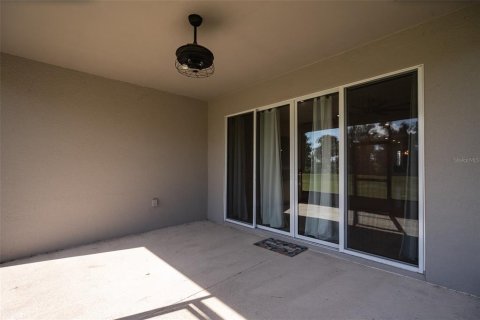 House in Leesburg, Florida 4 bedrooms, 179.12 sq.m. № 1914838 - photo 13