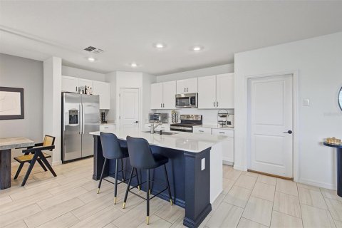 Casa en venta en San Antonio, Florida, 4 dormitorios, 173.73 m2 № 2389195 - foto 16