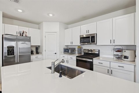Casa en venta en San Antonio, Florida, 4 dormitorios, 173.73 m2 № 2389195 - foto 19