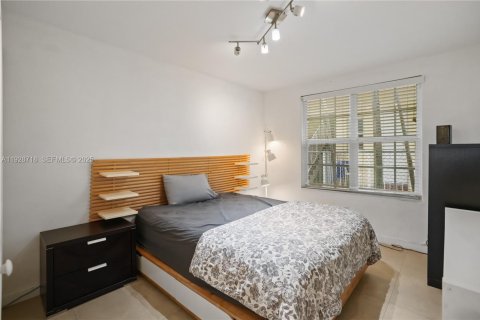 Condominio en venta en Miami Beach, Florida, 2 dormitorios, 54.35 m2 № 2034742 - foto 6