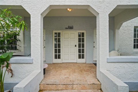 Condominio en venta en Miami Beach, Florida, 2 dormitorios, 54.35 m2 № 2034742 - foto 12