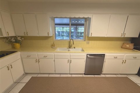 House in Gainesville, Florida 4 bedrooms, 214.05 sq.m. № 2420399 - photo 20