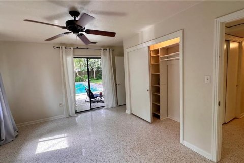 House in Gainesville, Florida 4 bedrooms, 214.05 sq.m. № 2420399 - photo 29