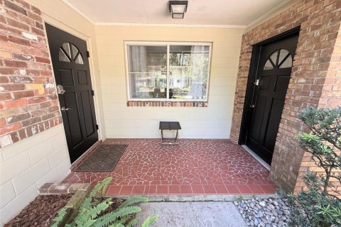 House in Gainesville, Florida 4 bedrooms, 214.05 sq.m. № 2420399 - photo 3