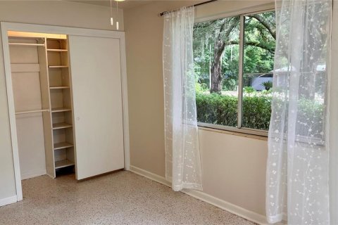 House in Gainesville, Florida 4 bedrooms, 214.05 sq.m. № 2420399 - photo 25