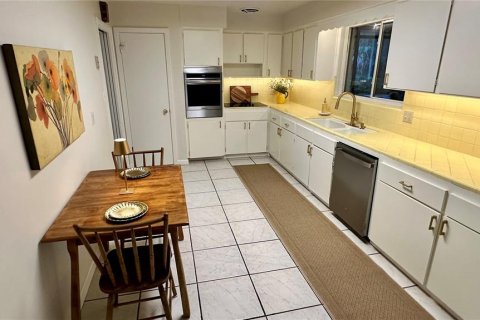 House in Gainesville, Florida 4 bedrooms, 214.05 sq.m. № 2420399 - photo 18