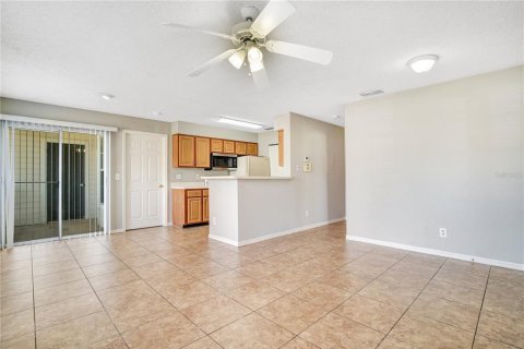 Condominio en alquiler en Orlando, Florida, 2 dormitorios, 77.67 m2 № 2114295 - foto 2