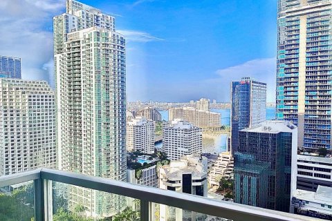 Condo in Miami, Florida, 1 bedroom № 1920109 - photo 1