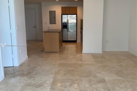 Condo in Miami, Florida, 1 bedroom № 1920109 - photo 8