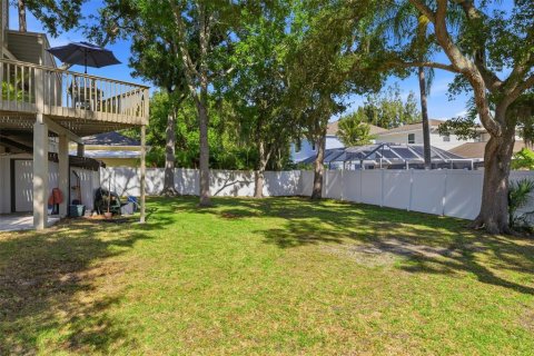 House in Seminole, Florida 4 bedrooms, 154.87 sq.m. № 2151549 - photo 3