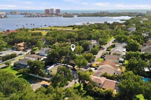 House in Seminole, Florida 4 bedrooms, 154.87 sq.m. № 2151549 - photo 26