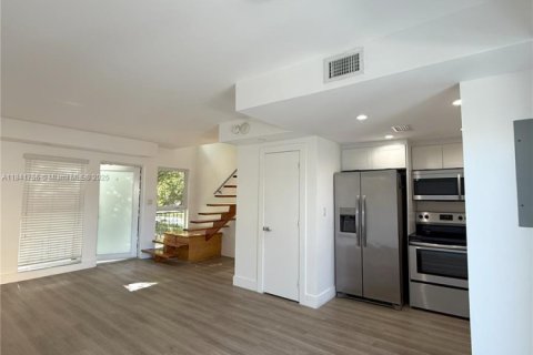 Townhouse in Miami, Florida 2 bedrooms, 92.9 sq.m. № 1834080 - photo 6