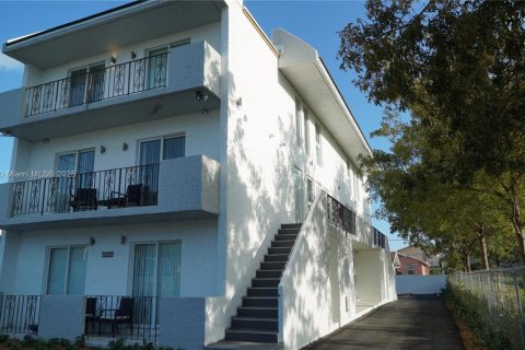 Townhouse in Miami, Florida 2 bedrooms, 92.9 sq.m. № 1834080 - photo 1