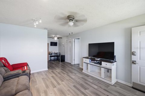 Condo in Apollo Beach, Florida, 1 bedroom № 2237914 - photo 7