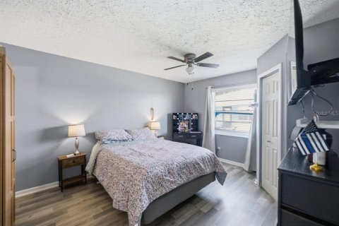 Condo in Apollo Beach, Florida, 1 bedroom № 2237914 - photo 14