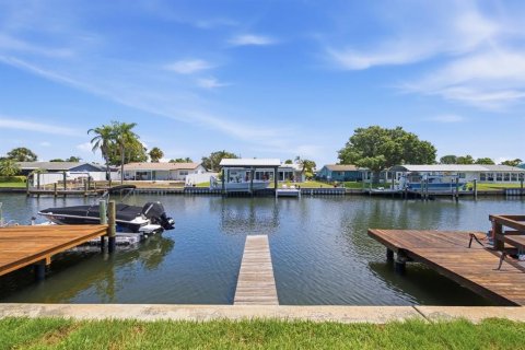 Condo in Apollo Beach, Florida, 1 bedroom № 2237914 - photo 3