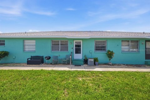 Condo in Apollo Beach, Florida, 1 bedroom № 2237914 - photo 2