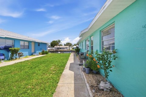 Condo in Apollo Beach, Florida, 1 bedroom № 2237914 - photo 18