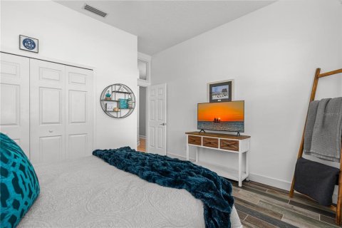 House in Ormond Beach, Florida 4 bedrooms, 238.67 sq.m. № 1823955 - photo 25