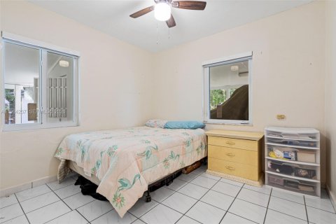 Casa en venta en Miami Gardens, Florida, 3 dormitorios, 86.96 m2 № 2027576 - foto 27
