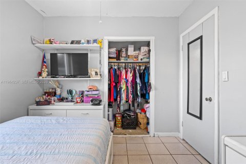 Casa en venta en Miami Gardens, Florida, 3 dormitorios, 86.96 m2 № 2027576 - foto 23