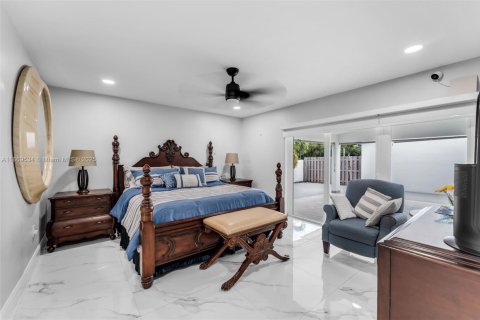Villa ou maison à vendre à Miami, Floride: 4 chambres, 141.21 m2 № 1896779 - photo 8
