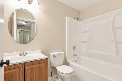 Villa ou maison à louer à Deltona, Floride: 3 chambres, 151.15 m2 № 2386095 - photo 15
