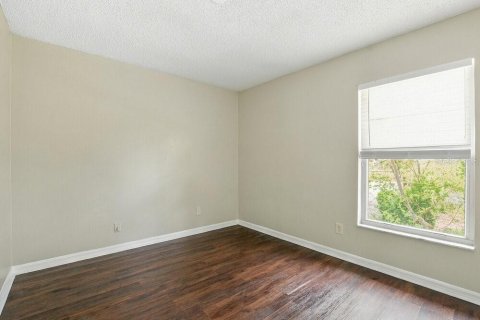 Villa ou maison à louer à Deltona, Floride: 3 chambres, 151.15 m2 № 2386095 - photo 13