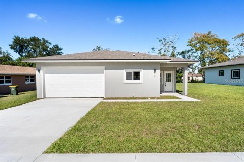 Villa ou maison à Clermont, Floride 3 chambres, 131.27 m2 № 2381168