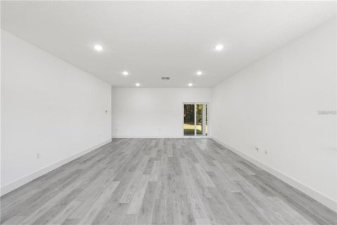 Villa ou maison à louer à Clermont, Floride: 3 chambres, 131.27 m2 № 2381168 - photo 3