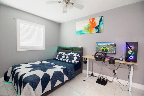 Casa en venta en Tampa, Florida, 5 dormitorios, 225.47 m2 № 1856704 - foto 27