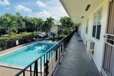 Copropriété à louer à North Miami, Floride: 1 chambre, 57.23 m2 № 2149250 - photo 7