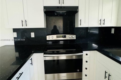 Copropriété à louer à North Miami, Floride: 1 chambre, 57.23 m2 № 2149250 - photo 2