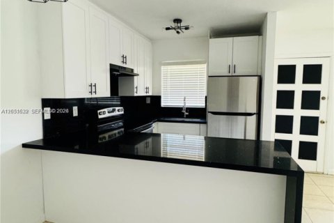 Copropriété à louer à North Miami, Floride: 1 chambre, 57.23 m2 № 2149250 - photo 19