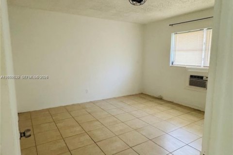 Copropriété à louer à North Miami, Floride: 1 chambre, 57.23 m2 № 2149250 - photo 6