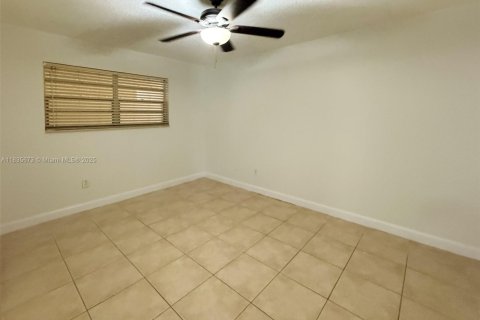 Condominio en venta en Miami, Florida, 3 dormitorios, 133.97 m2 № 1825932 - foto 20
