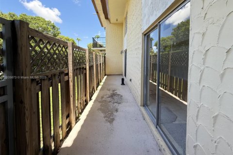 Condominio en venta en Miami, Florida, 3 dormitorios, 133.97 m2 № 1825932 - foto 18