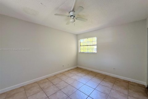 Condominio en venta en Miami, Florida, 3 dormitorios, 133.97 m2 № 1825932 - foto 24