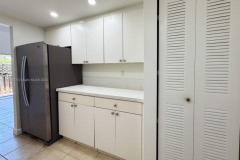 Condominio en venta en Miami, Florida, 3 dormitorios, 133.97 m2 № 1825932 - foto 9