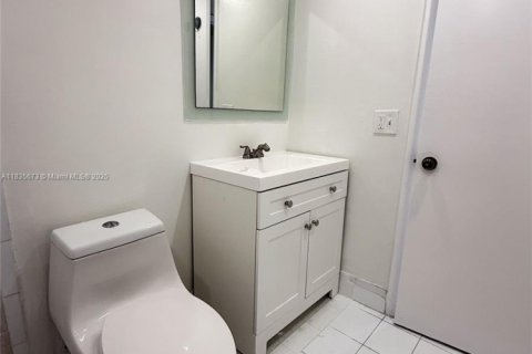 Condominio en venta en Miami, Florida, 3 dormitorios, 133.97 m2 № 1825932 - foto 23