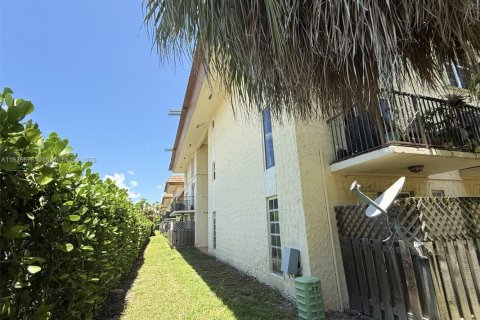 Condominio en venta en Miami, Florida, 3 dormitorios, 133.97 m2 № 1825932 - foto 2