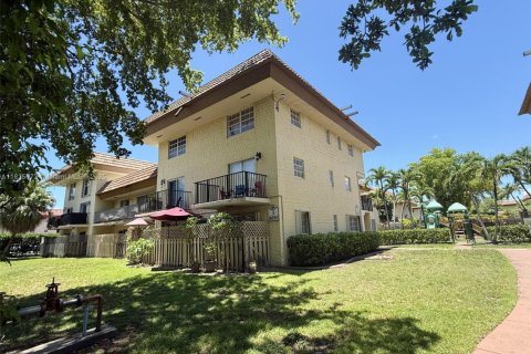 Condominio en venta en Miami, Florida, 3 dormitorios, 133.97 m2 № 1825932 - foto 3