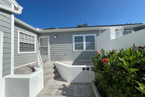 Casa en alquiler en Bradenton, Florida, 2 dormitorios, 118.17 m2 № 1191988 - foto 1