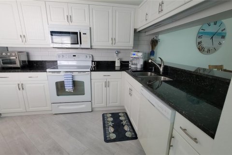 Casa en alquiler en Bradenton, Florida, 2 dormitorios, 118.17 m2 № 1191988 - foto 3