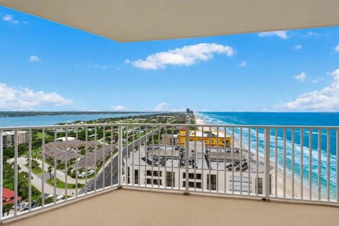 Condo in Daytona Beach Shores, Florida, 2 bedrooms  № 2318599 - photo 10