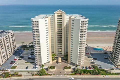 Condo in Daytona Beach Shores, Florida, 2 bedrooms  № 2318599